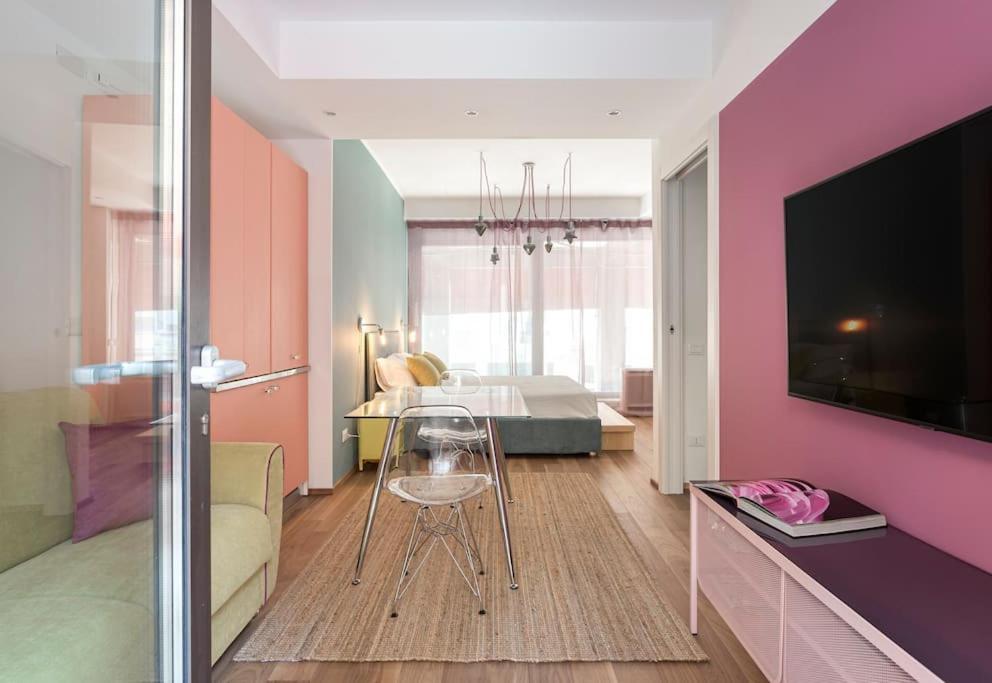 Amazing Apartment In Duomo Милано Екстериор снимка