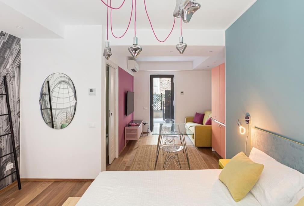 Amazing Apartment In Duomo Милано Екстериор снимка